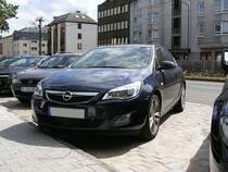 Opel Astra. Gesehen: Juli 2010.