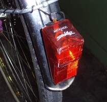 ANTICHOC Soubitez Fahrrad Rcklicht Aug.2010