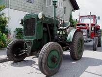DEUTZ(Klckner-Humboldt)-F1M414, Bj.1939,11PS wartet auf den Start zur Oldtimerrundfahrt in Waldzell;100725