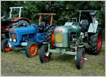 Diese beiden Traktoren, ein Fordson Super Dexta und ein Hatz habe ich in Pr�m beim Oldtimertreffen am 01.08.2010 fotografiert.