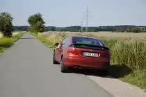 Mercedes-Benz CL203, im Ahlten/Lehrte auf einen Nebenwegen, am 07.08.2010.