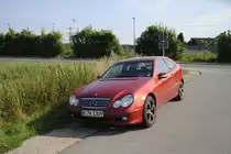 Mercedes-Benz CL203, im Ahlten/Lehrte auf einen Nebenwegen, am 07.08.2010.