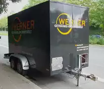 WERNER Getr�nke - Erlebniswelt Transportanh�nger Kastenaufbau 05/08/2010