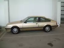 Opel Monza 3.0 Fahrzeug steht an der K�nigsbr�cker Stra�e auf dem �ffentlich zug�nglichem Gel�nde der Firma Dresdner Klassiker Handel GmbH.
 
