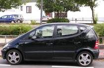 Mercedes-Benz A-Klasse Seitenansicht. Foto: Juli 2010.