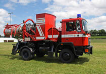 Abgaslschfahrzeug MAN 4 x 4