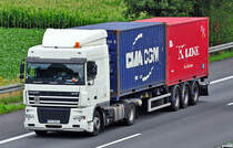 DAF XF Containersattel auf der A61 bei Rheinbach - 13.08.2010