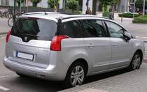 peugeot 5008. Aufnahmedatum: Juli 2010.