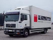 MAN_TGM15.280 hat die Satelliten-Antenne schon aufgebaut, und wird somit die Nacht am Messeglnde in Ried i.I. verbringen;100817