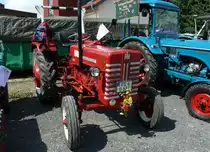 IHC D 324 ausgestellt anl. Ortsjubil�um  850 Jahre B�ckels  in 36100 Petersberg-B�ckels, August 2010