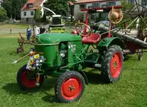 Deutz D 15 ausgestellt anl. Ortsjubil�um  850 Jahre B�ckels  in 36100 Petersberg-B�ckels, August 2010

