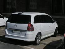 Opel Zafira. Aufgenommen: Juli 2010, Rsselsheim.