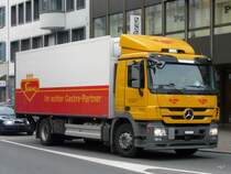 Mercedes Actros 1841 mit Kastenaufbau unterwegs in Zug am 20.08.2010