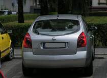 Nissan Primera, fntrer version. Fotografiert: Juli 2010.