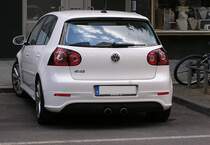 VW Golf R32. Fotografiert: Juli 2010.