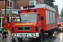 Gertewagen der Ortsfeuerwehr Lehrte in der Bahnhofstrae Lehrte. Die Feuerwehr musste wegen berschwemmungen in Bahnhoftunnel anrcken. Foto vom 27.08.10.