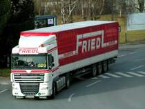 DAF-XF einer Salzburger Spedition d�rfte fast im Fahrplan  verkehren, denn schon die 4.Woche in Folge verkehrt zur selben Zeit an gleicher Stelle ein Fahrzeug dieser Firma; 080201