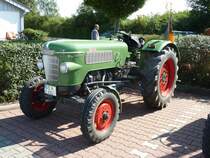 Fendt Farmer 2 ausgestellt bei der 2. Traktorenausstellung  Ahle Bulldogge us Angeschbach oh Lannehuse  am 05.09.2010 in Angersbach 