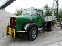 Ein Saurer 5DM Kipper am Saurer Oldtimer Treff in Niederbipp am 28.08.2010