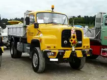 Ein Saurer D330B Kipper am Saurer Oldtimer Treff in Niederbipp am 28.08.2010