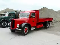 Ein Saurer Transporter ex Feuerwehr Stadt Bern am Saurer Oldtimer Treff in Niederbipp am 28.08.2010