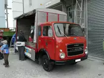 Ein Saurer Transportwagen ex Feuerwehr Glarus am Saurer Oldtimer Treff in Niederbipp am 28.08.2010