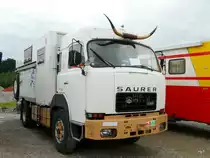 Ein Saurer D290 als Wohnmobil am Saurer Oldtimer Treff in Niederbipp am 28.08.2010