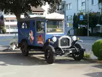 Ein Oldteimer Transporter abgestellt in Uetendorf am 05.09.2010