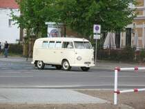 Dies ist ein VW-Bus T1 ,auch gern genannt VW Bully, gesehen auf der Mercedes Benz Sternfahrt 2007 am 28.04.07 auf dem Marktplatz in Lutherstadt Wittenberg.   