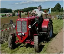 Dieser Schl�ter wird eben beim  Gromperefest zu B�nzelt , am Rand des Kartoffelackers abgestellt. 05.09.2010
