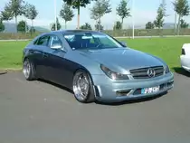 Mercedes SL steht beim 2. Fuldaer Autotag, September 2010