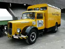 Ein Saurer mit Kastenaufbau am Saurer Oldtimer Treff in Niederbipp am 28.08.2010