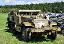 M 3 Halbkettenfahrzeug USA auf dem Flugplatz in Breitscheid - 21.08.2010