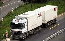 ACTROS 2544 der SPEDITION SPITZER auf der A45.