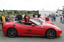 Seitenansicht, Ferrari California. Gesehen auf dem Hungaroring Paddock. Ferrari Racing Days 2010, Budapest, dritten September.