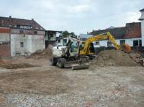 Terex Bagger in Lehrte am 09.04.10.