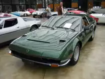Lamborghini Jarama. 1970 - 1976. Der Jarama wurde 327 mal gebaut und war der letzte Lamborghini mit V12 Frontmotor. Der Motor leistet aus 3.929 cm� Hubraum 350 PS. Der abgebildete Wagen ist der einzige Jarama, der mit Automaticgetriebe ausgeliefert wurde. Meilenwerk D�sseldorf.