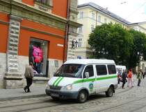 GAZ Gazelle Geldtransportwagen fotografiert in Lviv, Ukraine am 25-05-2010.