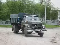 ZIL LKW fotografiert in Lavrykiv, Ukraine am 17-05-2010.