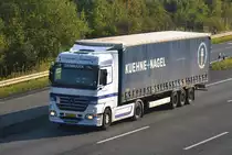 Actros 1844 auf der A2 bei Lehrte am 19.09.2010