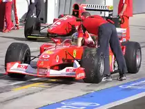 So sieht aus ein F-1 Wagen nachdem er auf den grass gefahren bin. Hungaroring, September, 2010