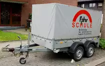 doppel achsen Pritsche Planen PKW Anh�nger der Fahr SCHULE Stenda  in Herten 10.09.2010