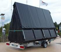 Transportable Show Bhne als PKW Anhnger gesehen in Pelzerhaken 29/08/2010