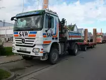 Mercedes-Actros-Kipper mit H�nger am 19.September 2010 in Sassnitz.
