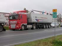 DAF-Kipper am 14.September 2010 auf der B96 bei Bergen/Rgen.