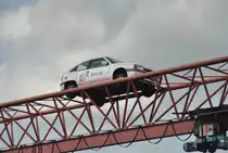 Opel Kadett auf einen Ger�st als Werbung. Foto vom 19.08.2010