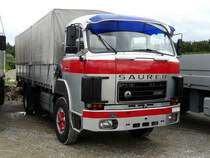 Ein Saurer D290 mit Pritchenaufbau am Saurer Oldtimer Treff in Niederbipp am 28.08.2010