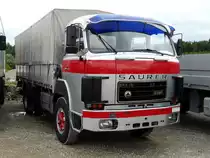 Ein Saurer D290 mit Pritchenaufbau am Saurer Oldtimer Treff in Niederbipp am 28.08.2010