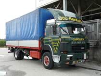 Ein Saurer D330B mit Pritschenaufbau am Saurer Oldtimer Treff in Niederbipp am 28.08.2010