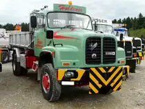 Ein Saurer D330B Kipper am Saurer Oldtimer Treff in Niederbipp am 28.08.2010